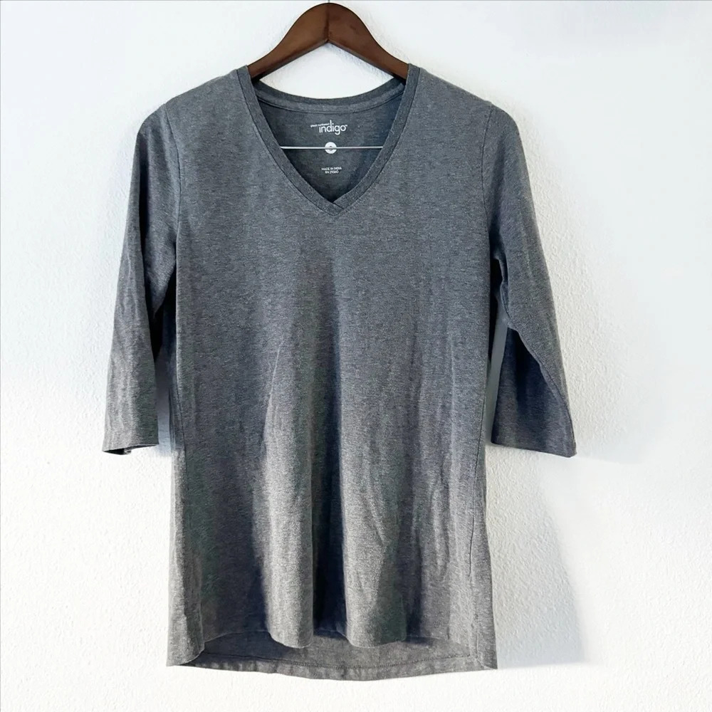 classic vneck 3/4 sleeve basic minimalist tee casual size small Great Northwest